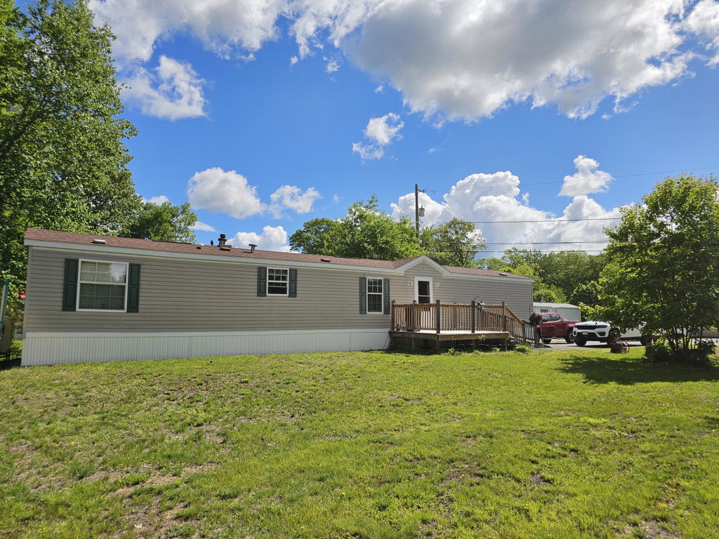 16 Leo Street Sanford