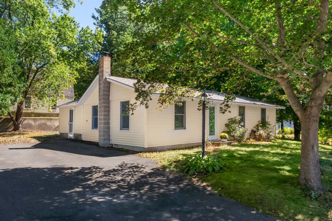 12 Wadleigh Lane South Berwick