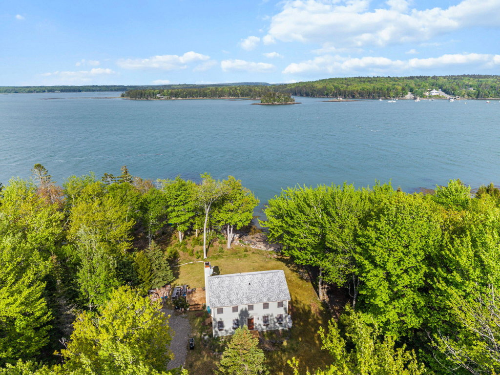 3-web-or-mls-566 Rays Point Rd, Milbridg