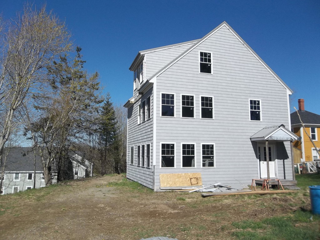 5 Burns Place Eastport
