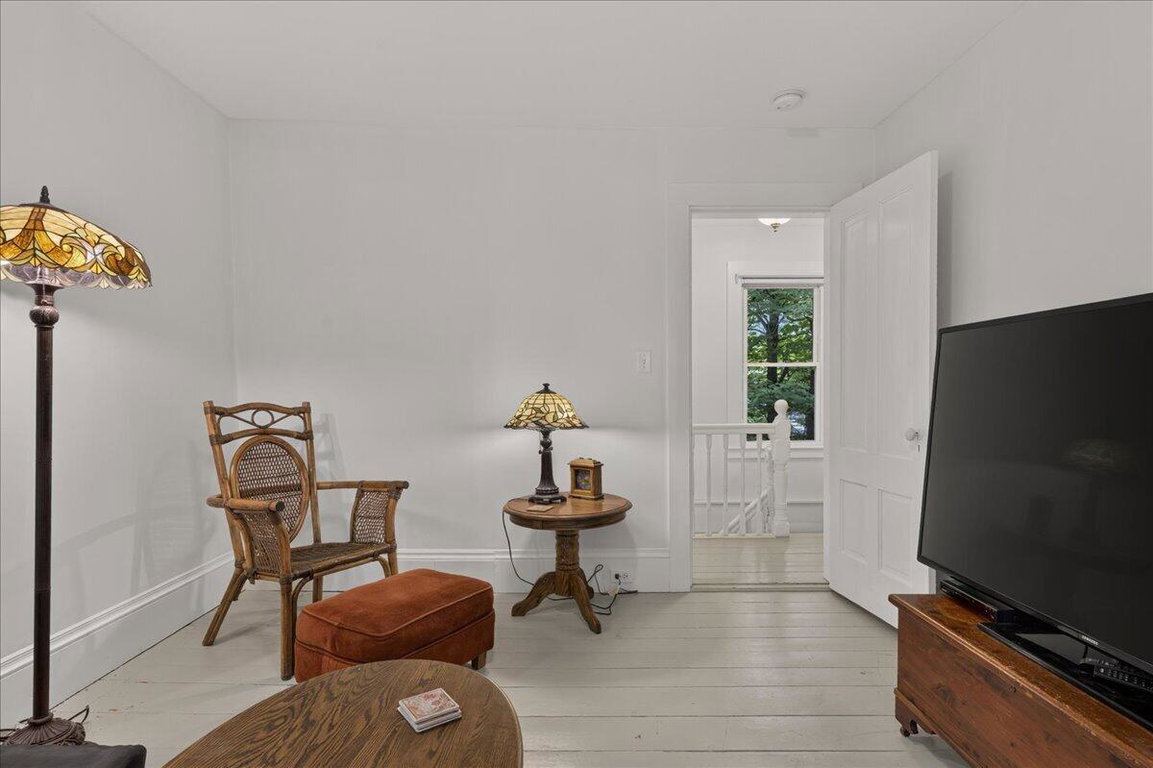 2nd floor Bedroom 2