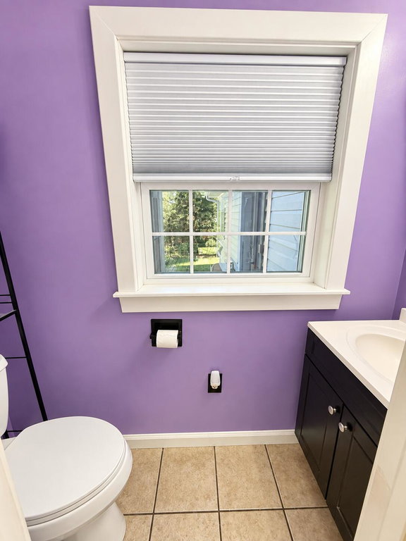 1/2 Bathroom - by kitchen