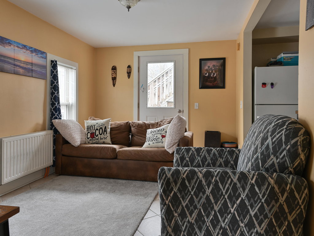 Livingroom Apt 2
