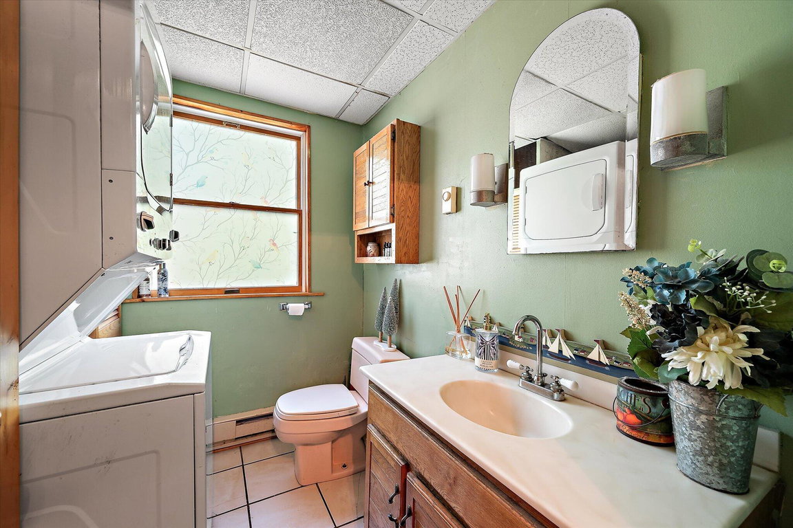 26-Bathroom-Laundry