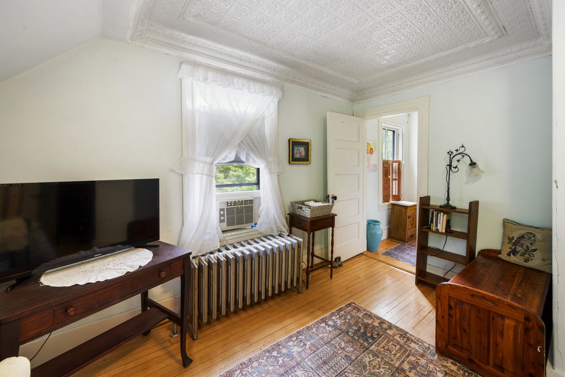 Upstairs Bedroom #1