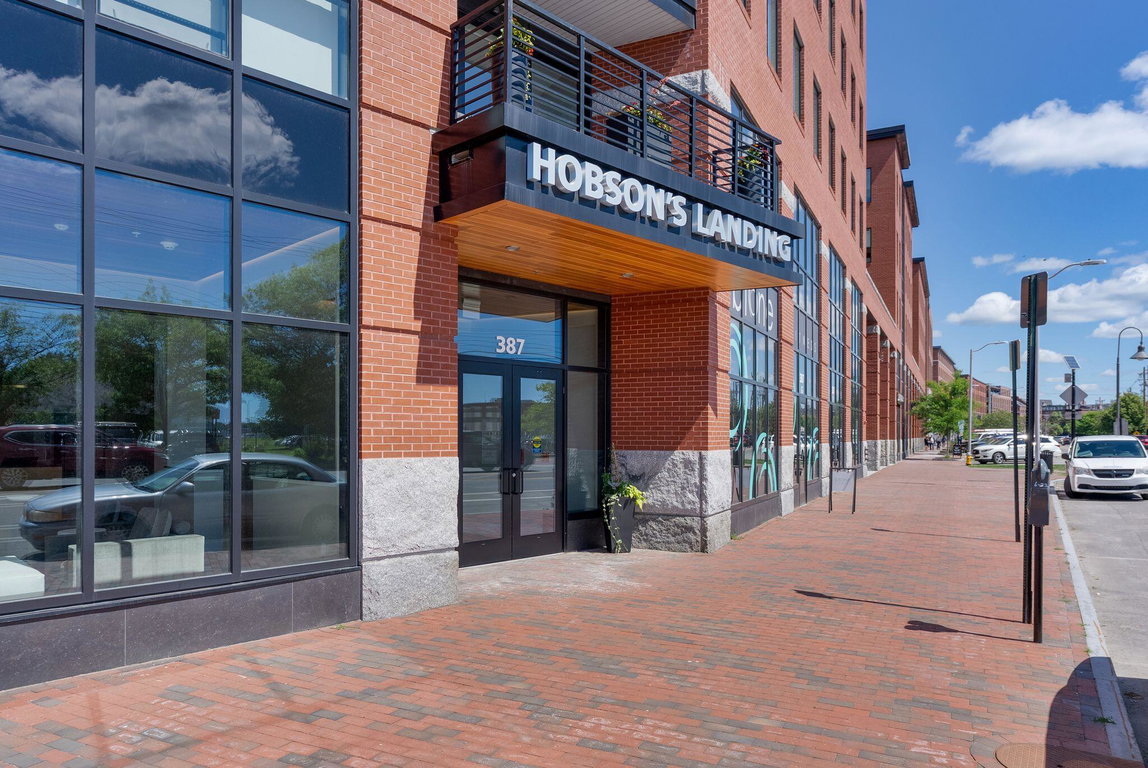 387 Commercial Street Portland