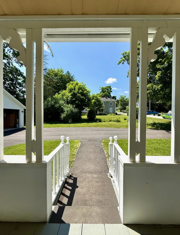52 Calais Avenue Calais