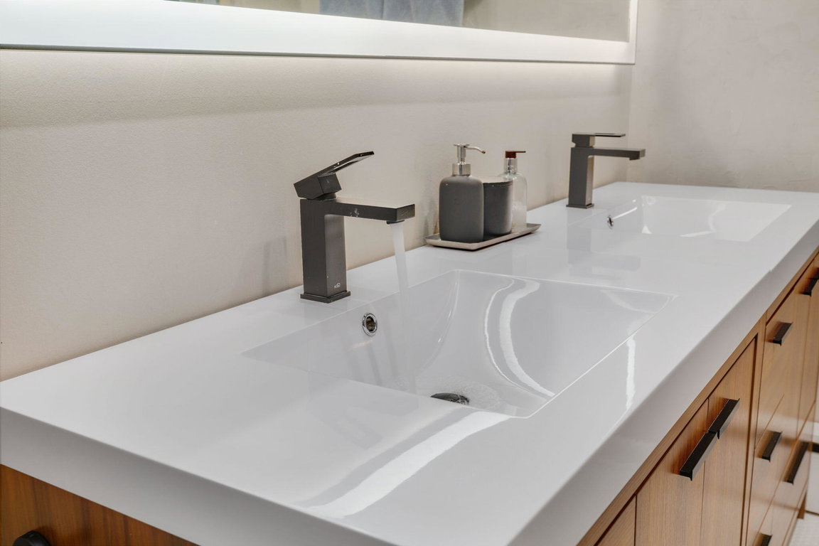 2nd floor bath