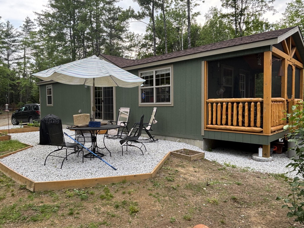 405 Lucy Knowles Road Farmington
