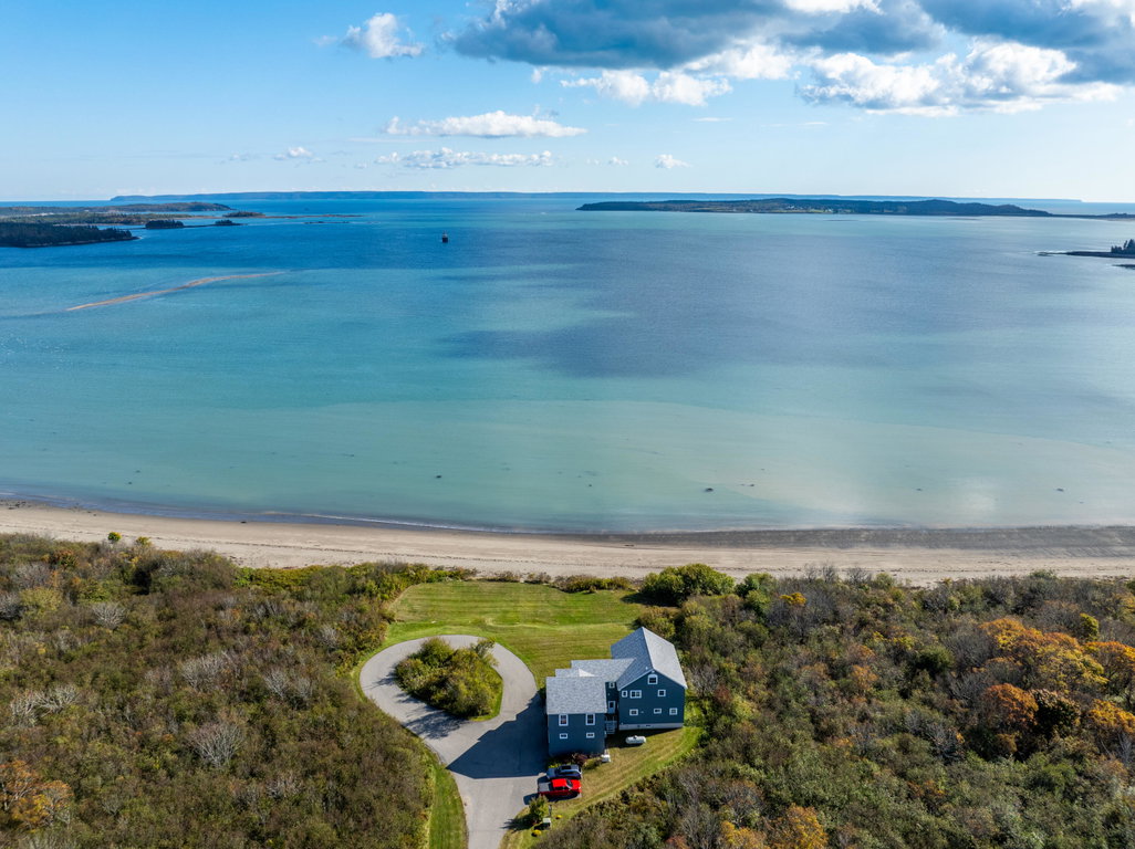 20 Easy Street Lubec