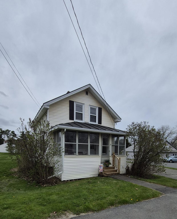 73 Halifax Street Winslow