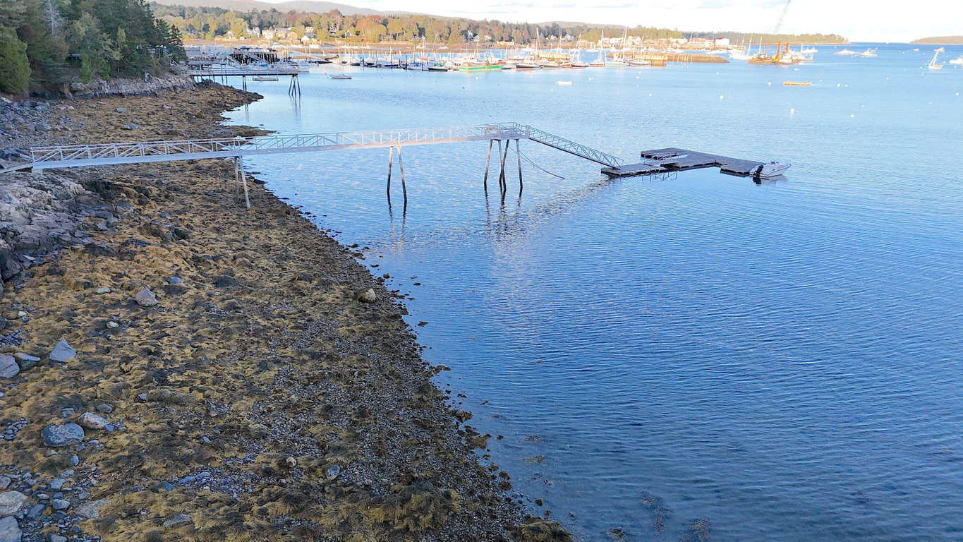 side dock