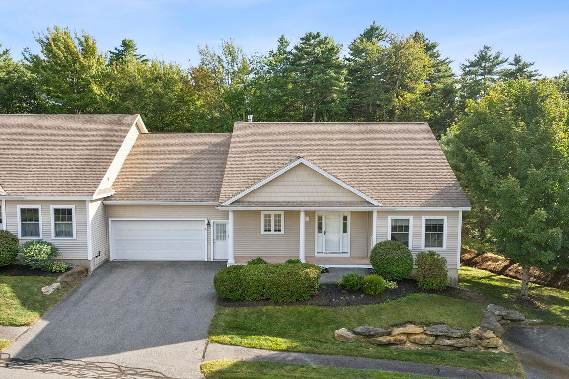 45 Sand Point Lane Cumberland