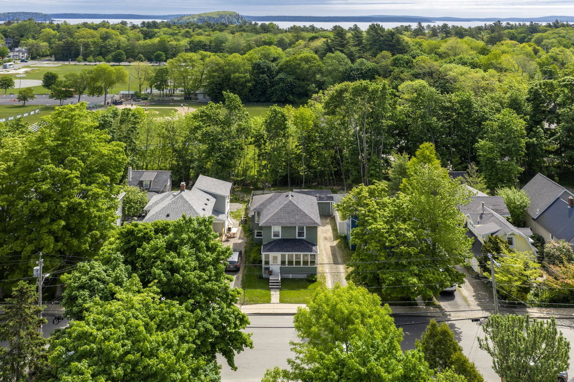 122-Ledgelawn-Exterior-9