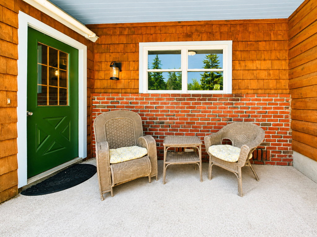 Seating area out front