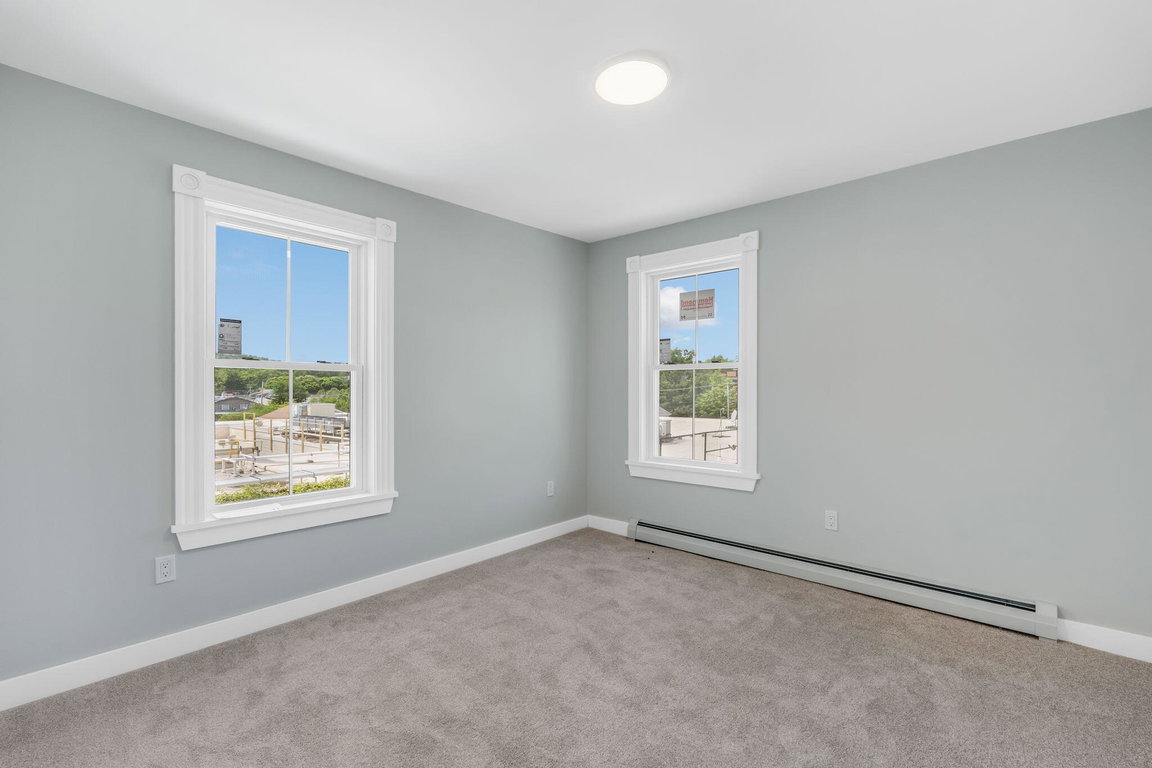 22-web-or-mls-54-greeley-ave