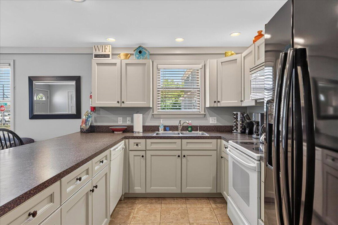 19-Loren St. Bar Harbor_Apt B