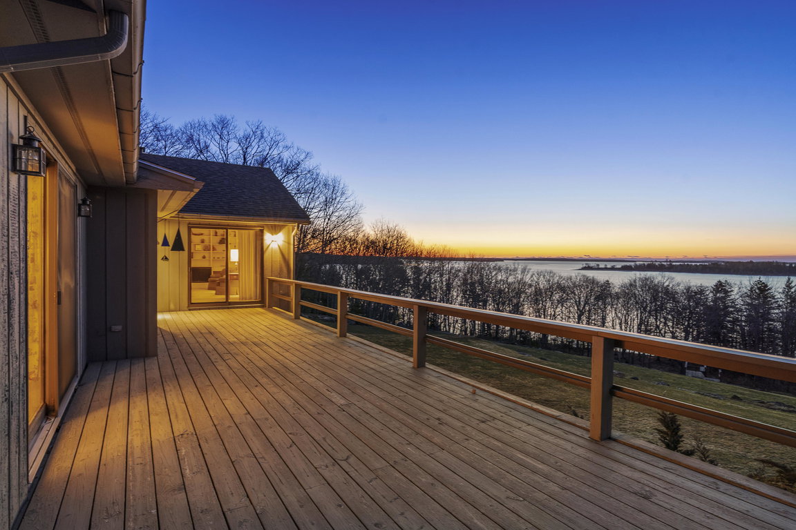153 Back Shore Road Bristol