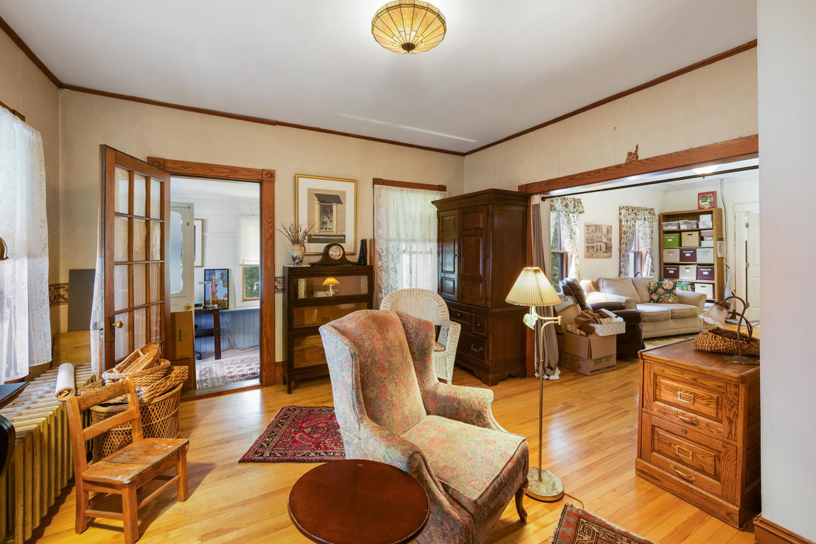 Living/Sitting room