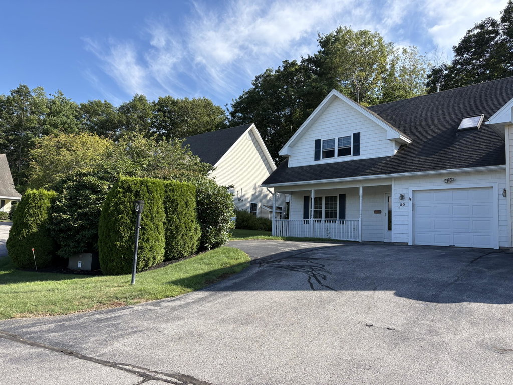 20 Spring Pond Circle York