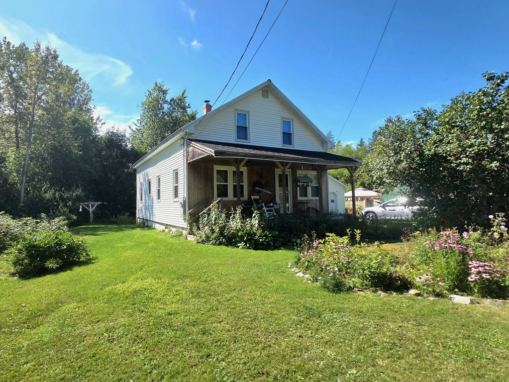 9 Varney Avenue Houlton