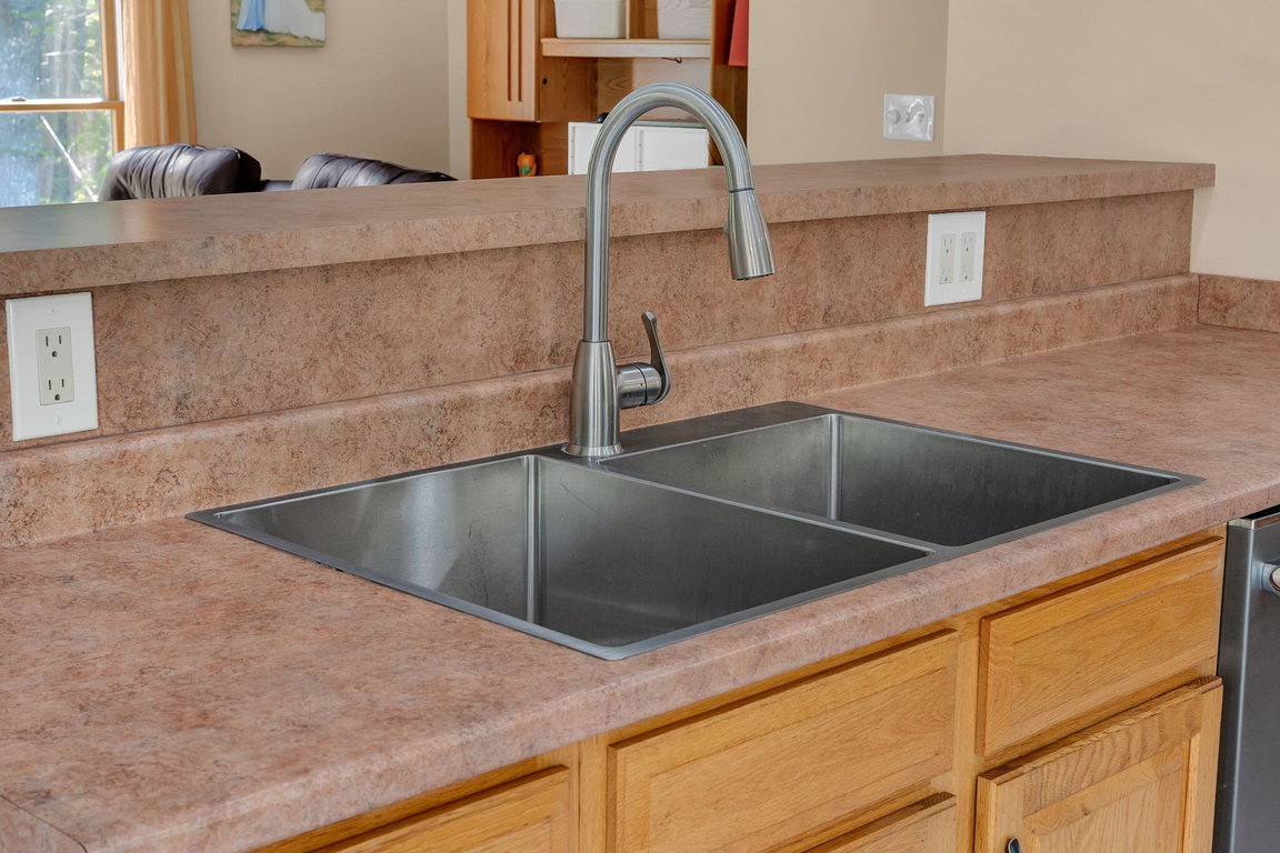 19-web-or-mls-167-twin-hill-rd