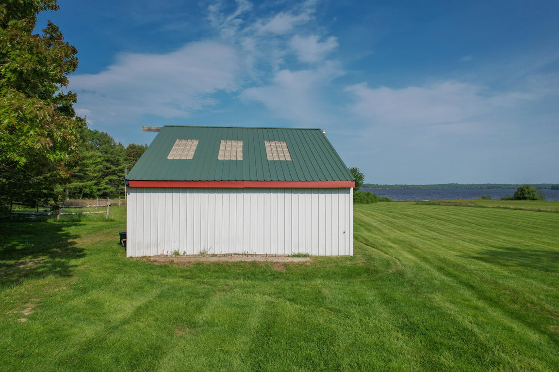Barn