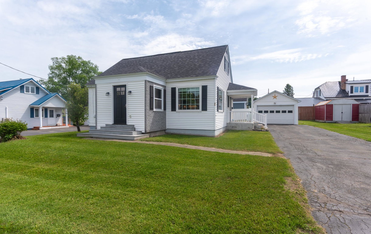 90 19th Avenue Madawaska
