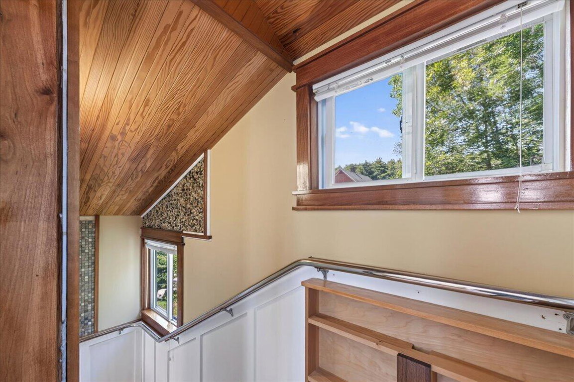 38-107 Ledgelawn Ave (53 of 96)