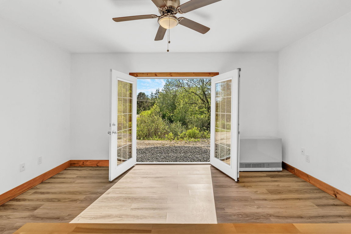 21-web-or-mls-727-n-bend-rd
