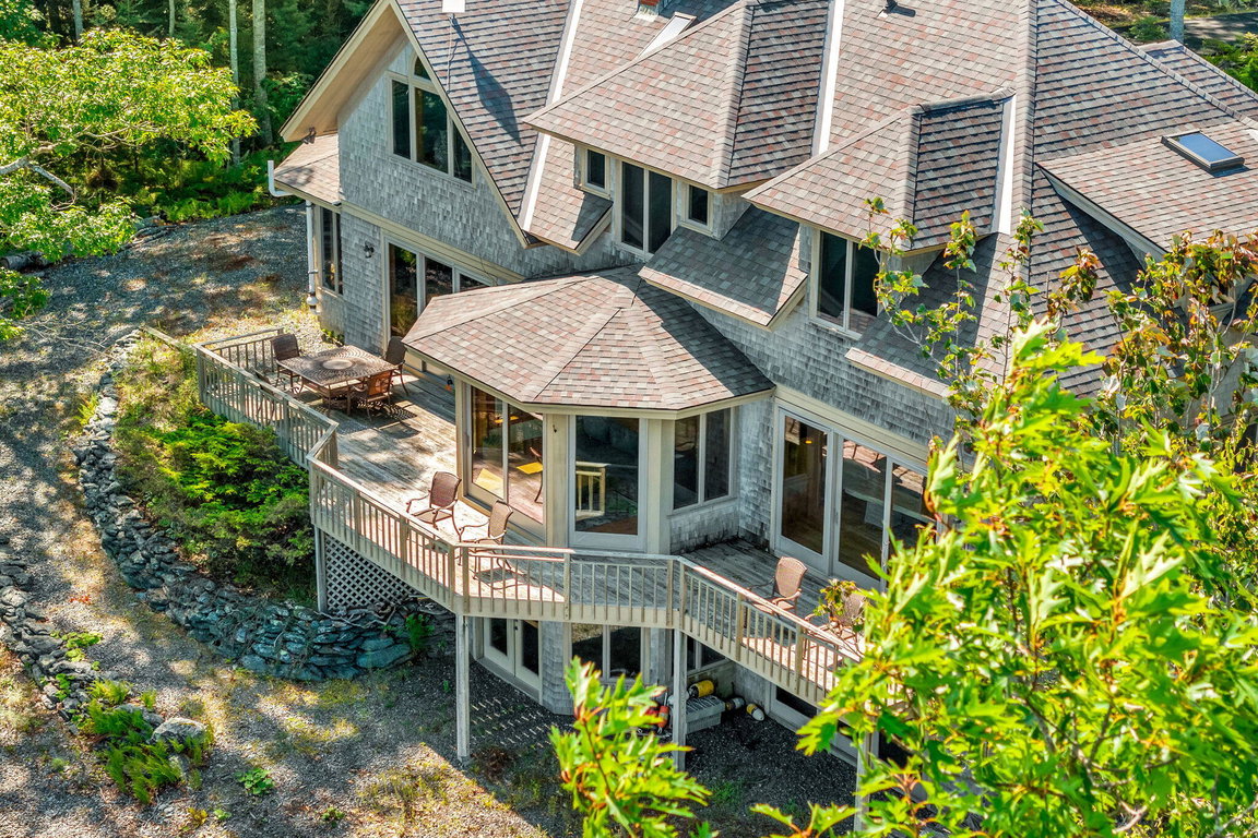 127-web-or-mls-1197-bay-rd