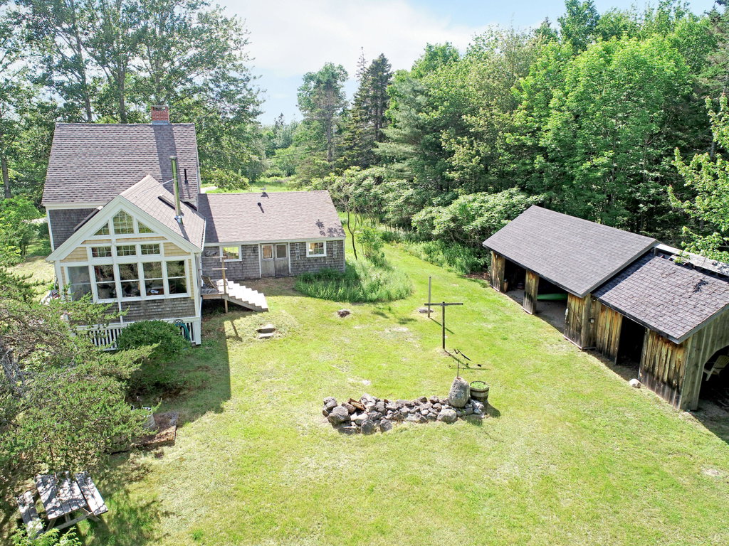 Exterior Home (16)