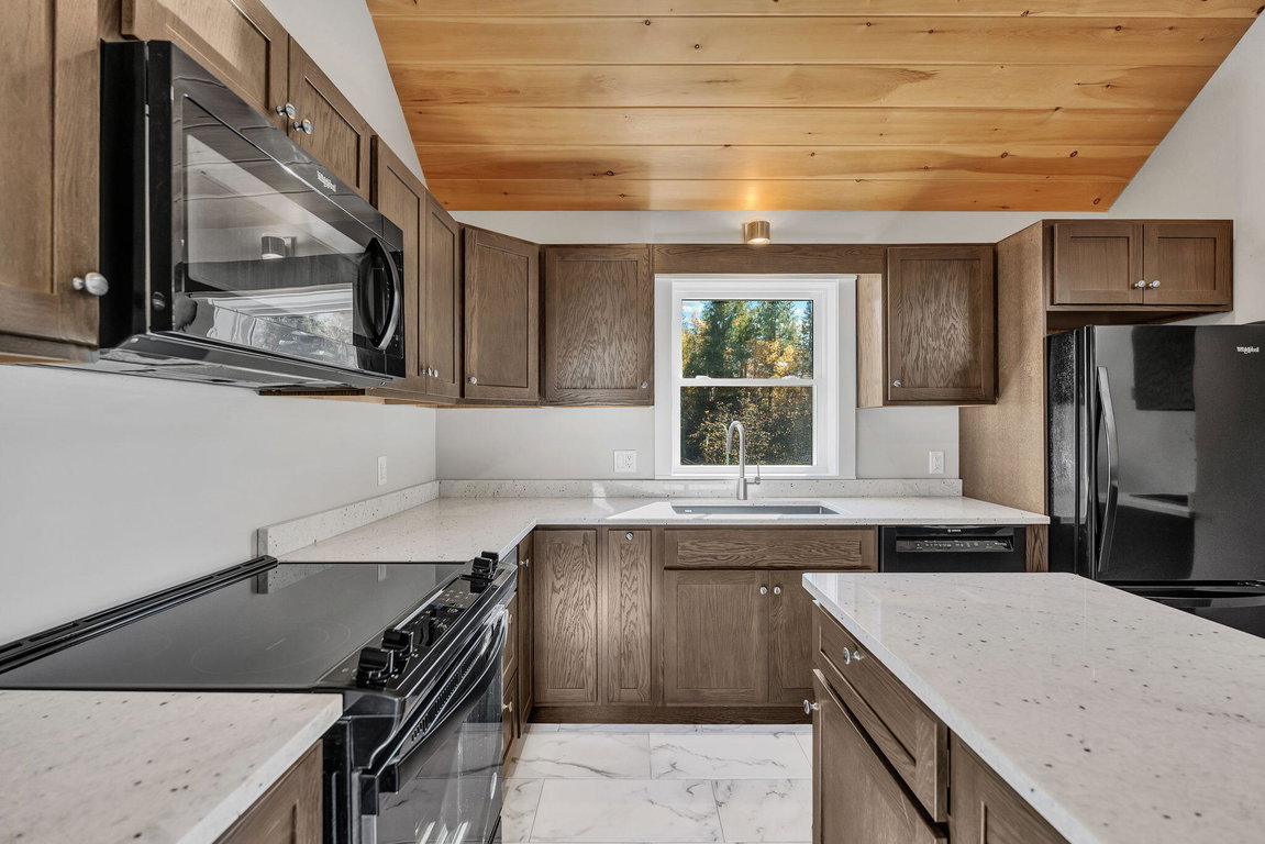 15-web-or-mls-1212-eastbrook-rd