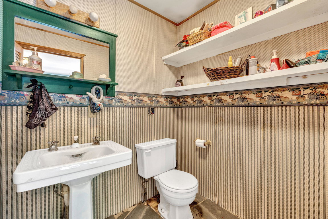 9-web-or-mls-26-wolf-cove-rd