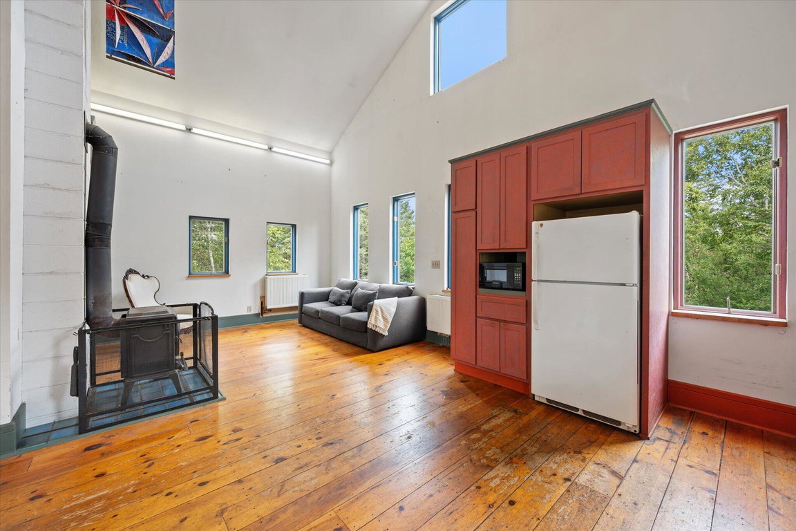 Kitchen/ LR