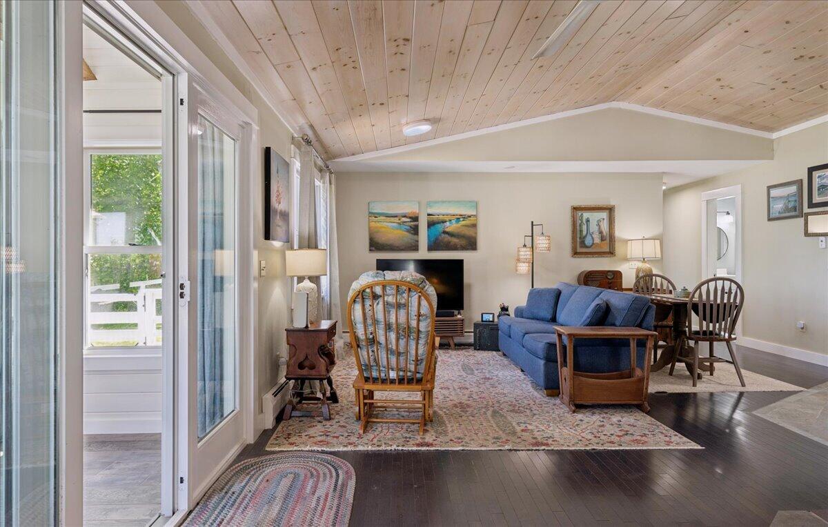 11-58 Blackberry Ln. (34 of 77)