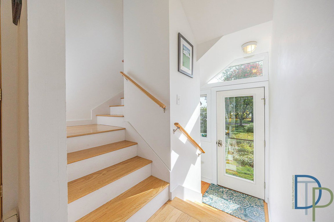 1035newburyneck - 38