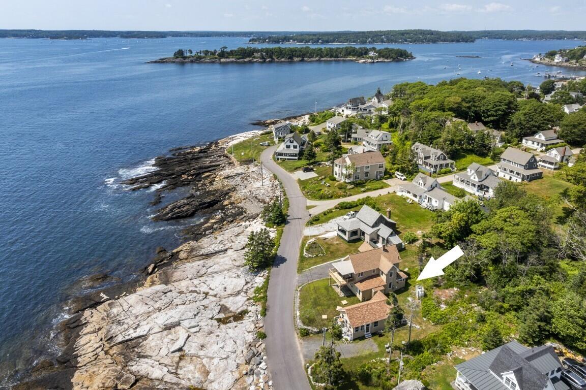 113 Shore Road Boothbay