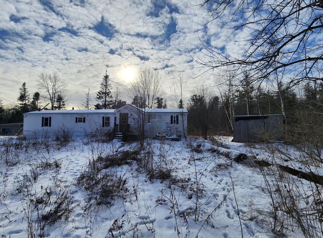 698 Stream Road Winterport
