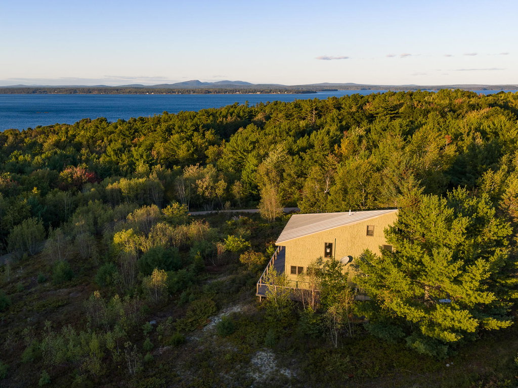256 Sand Point Rd