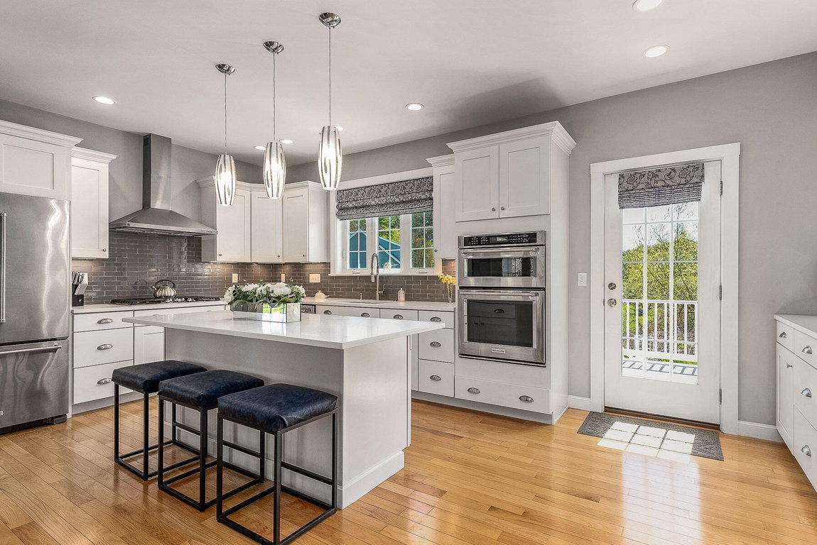 2 Cottage Way Kittery