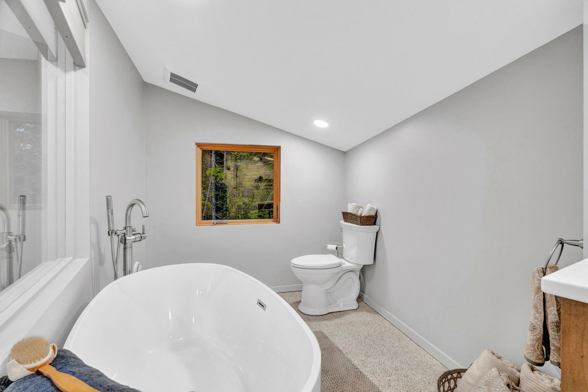 33-web-or-mls-59-island-view-dr