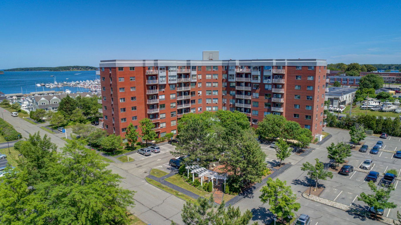 148 Breakwater Drive South Portland