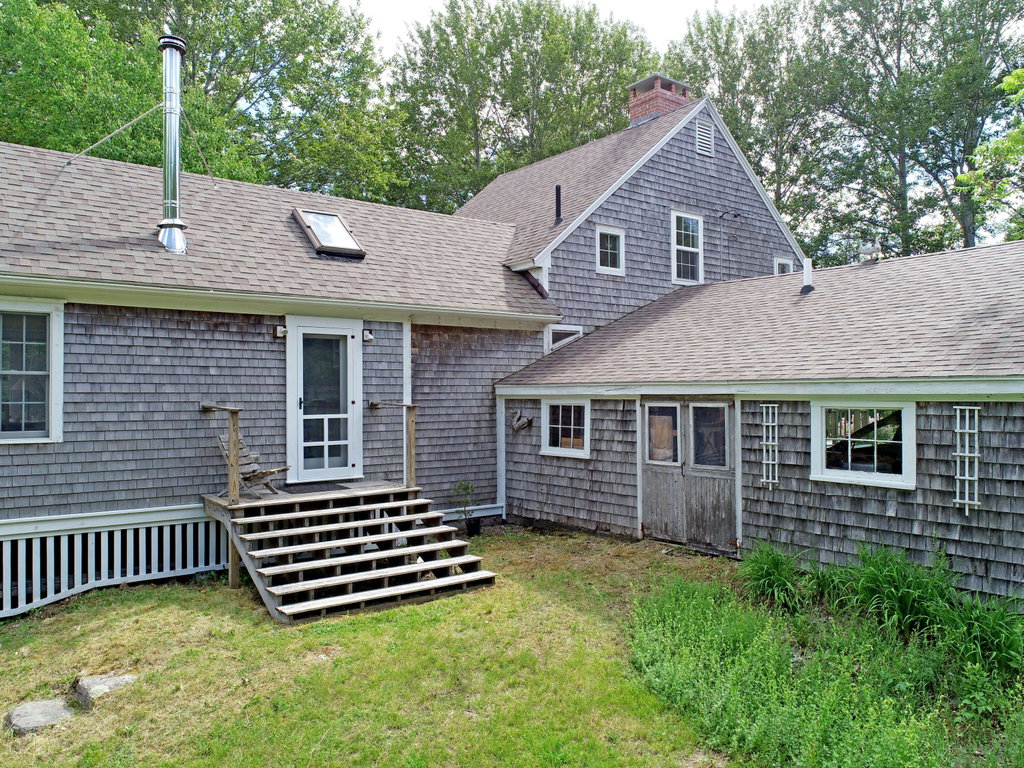 Exterior Home (17)
