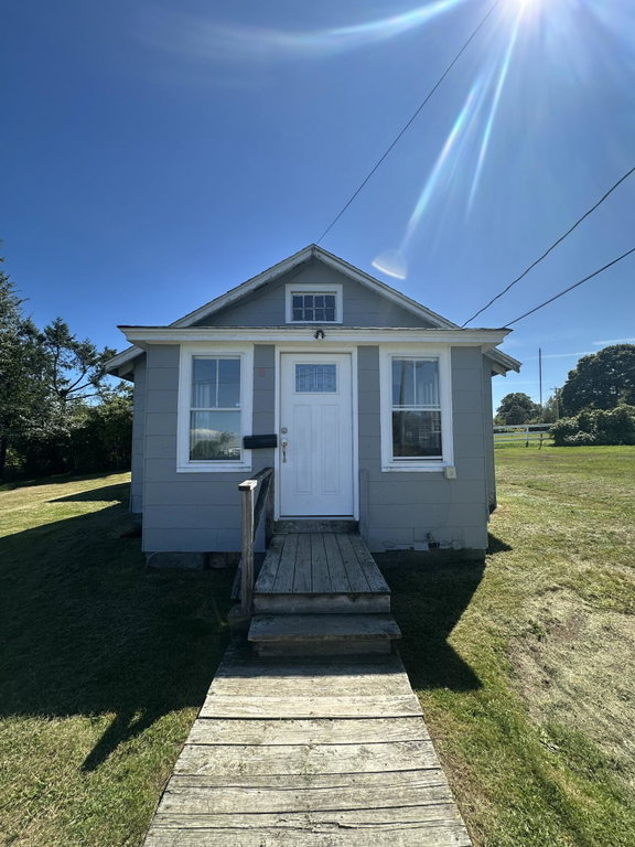 8 Michenor Street Eastport