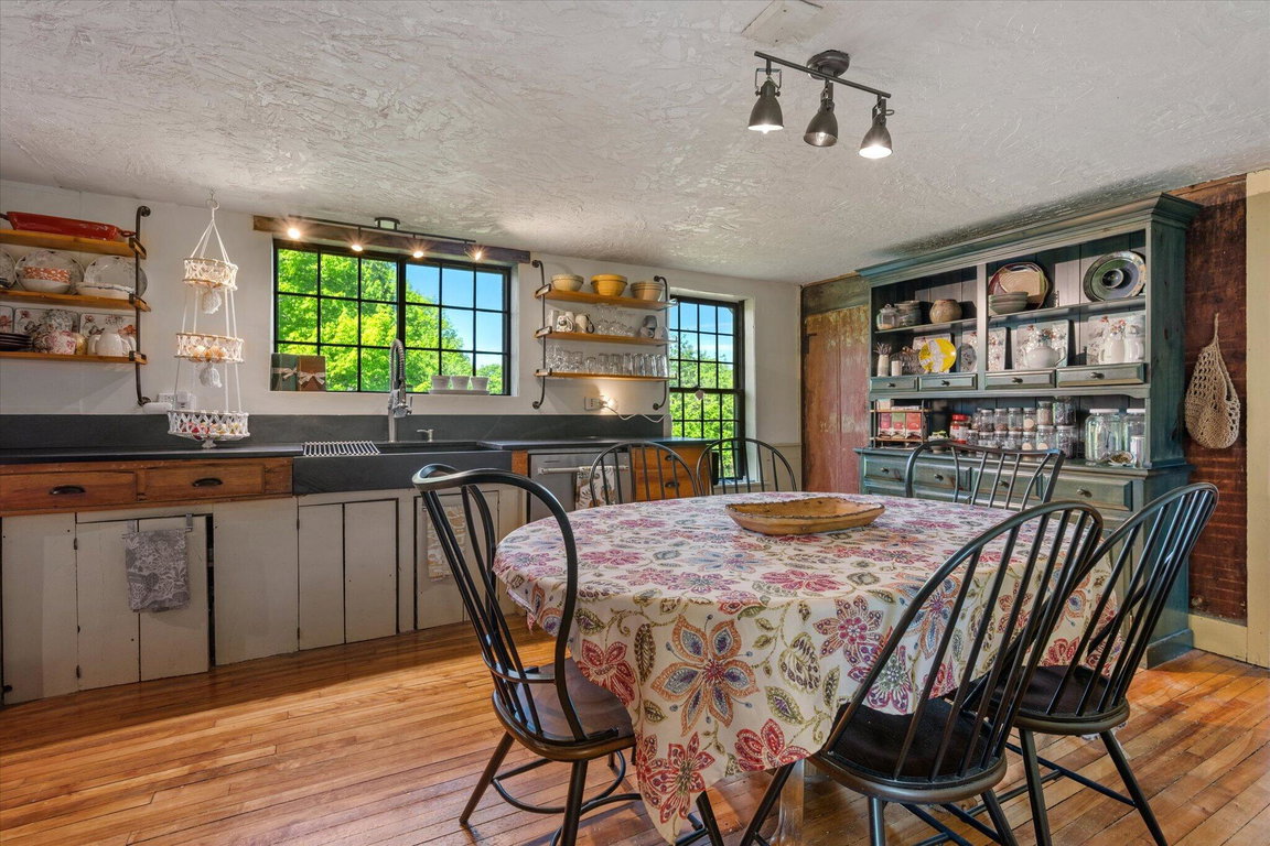 24-Kitchen