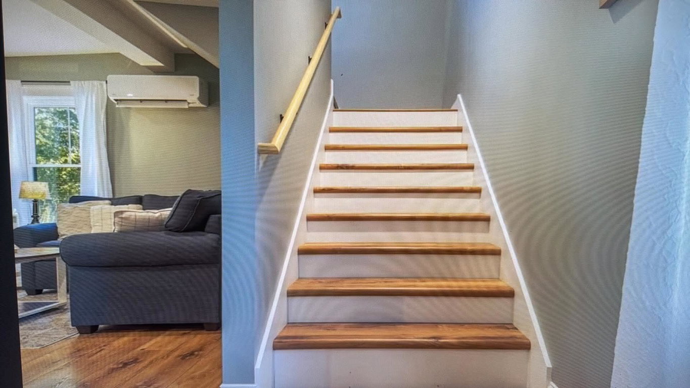 328 b stairs