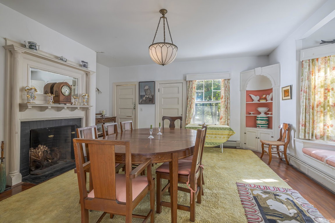 Dining room with fireplace