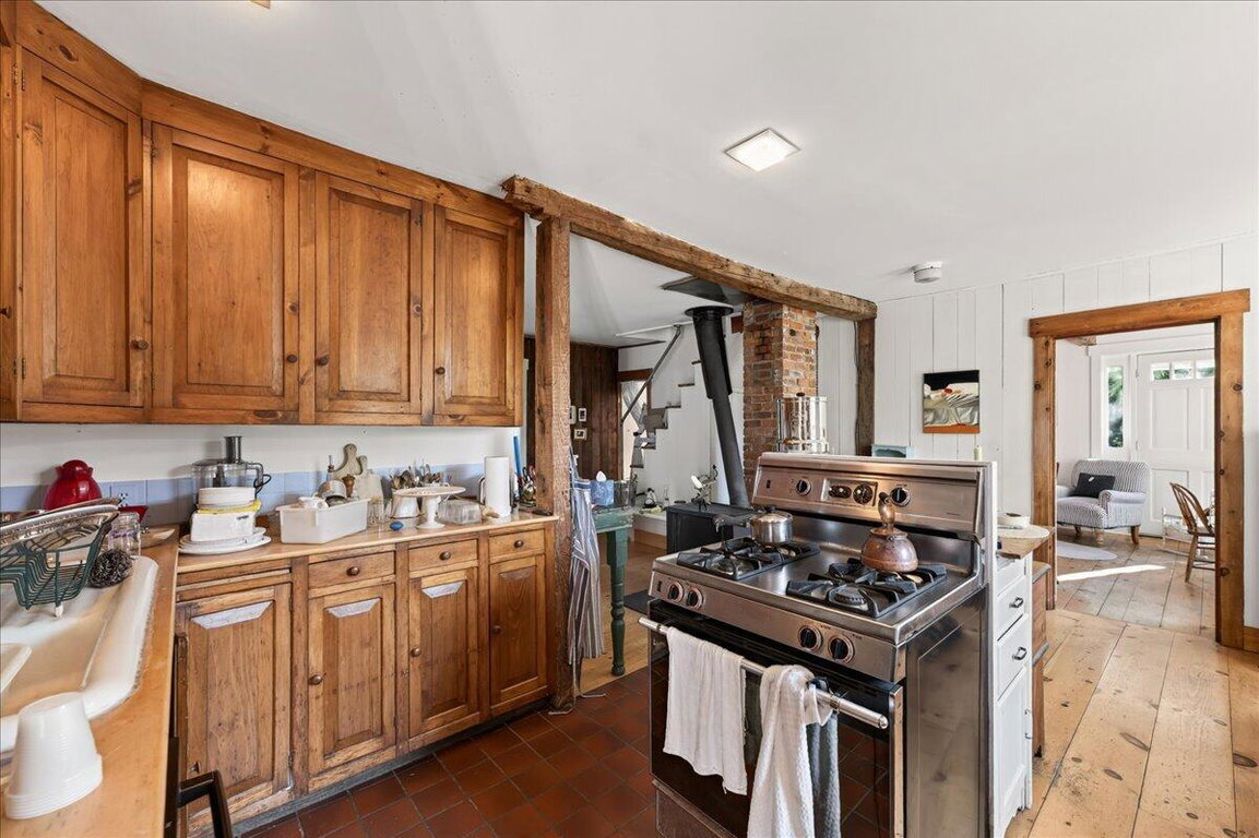 02-521 Morgan Bay Rd-28