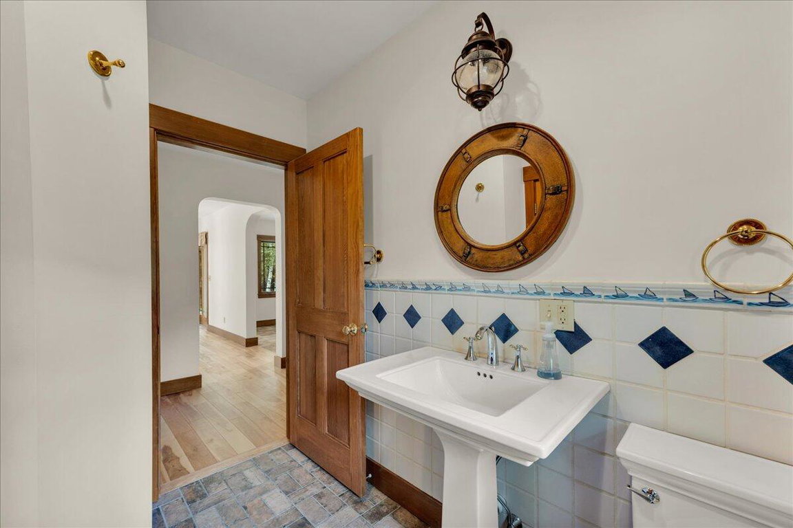 176-70 Ledgewood Ln. (58 of 105)